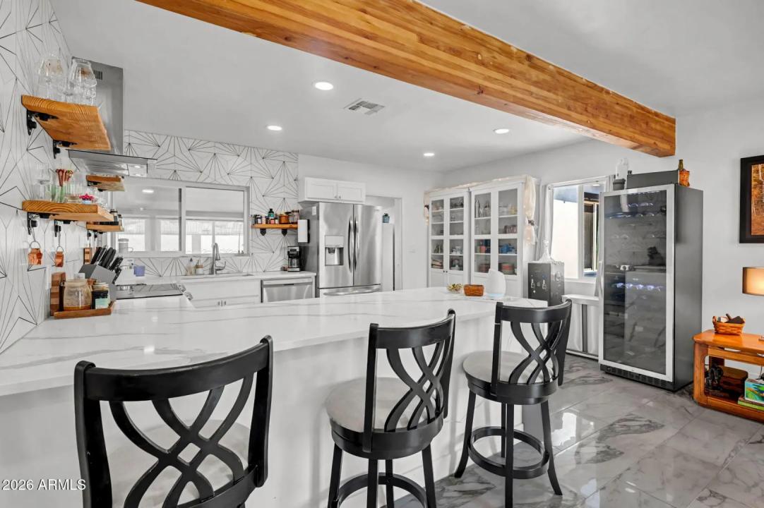 Real Estate Picture 8