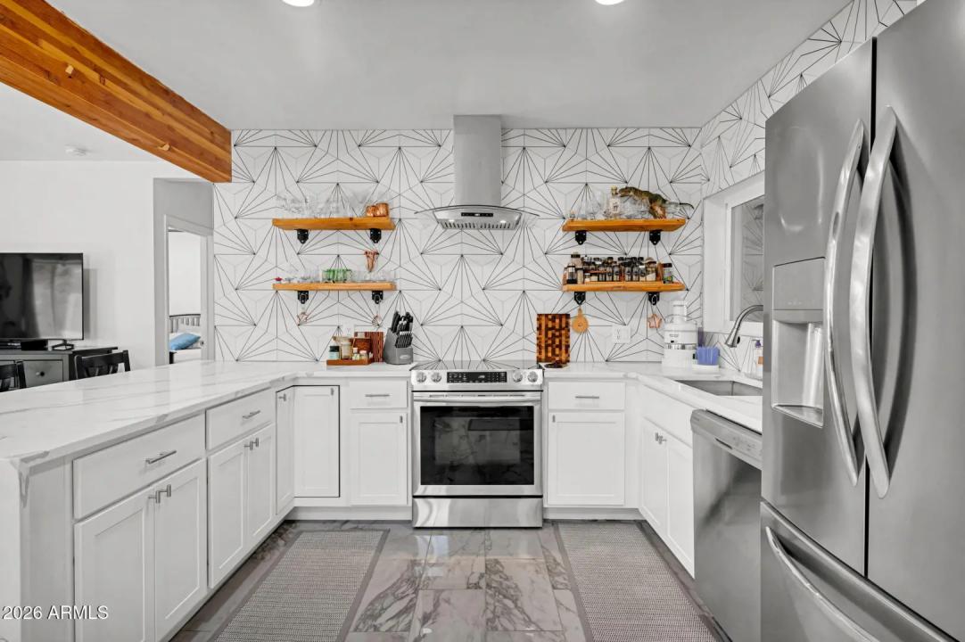 Real Estate Picture 10