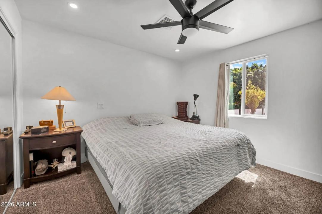Real Estate Picture 12
