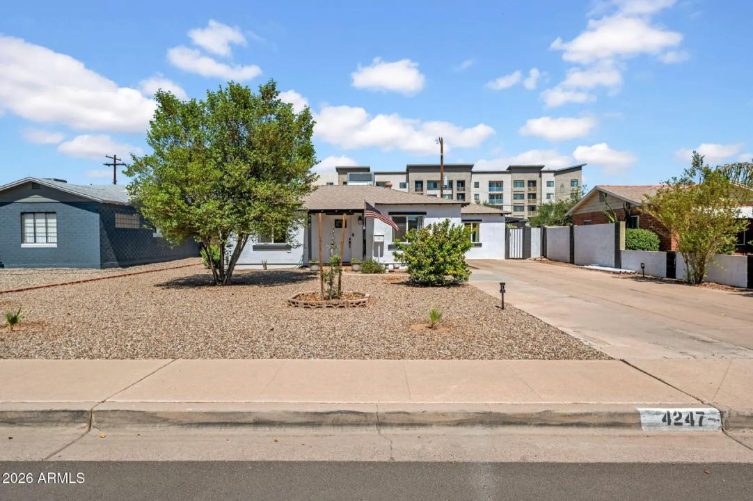 Real Estate Picture 2