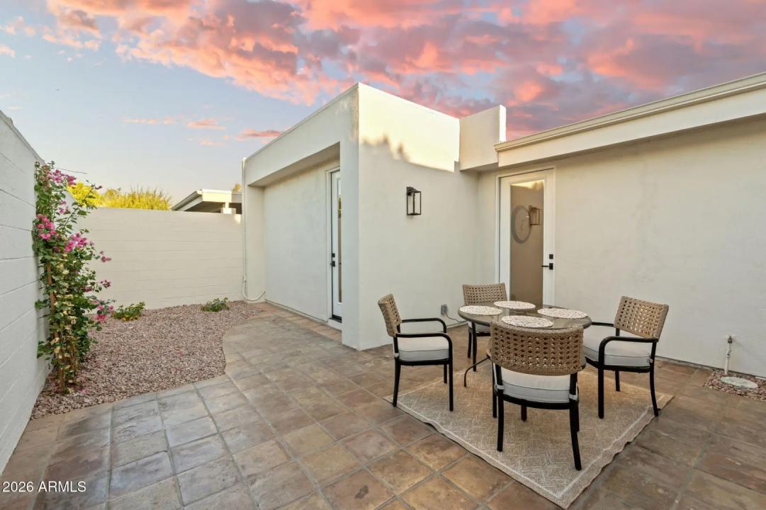 Real Estate Picture 17