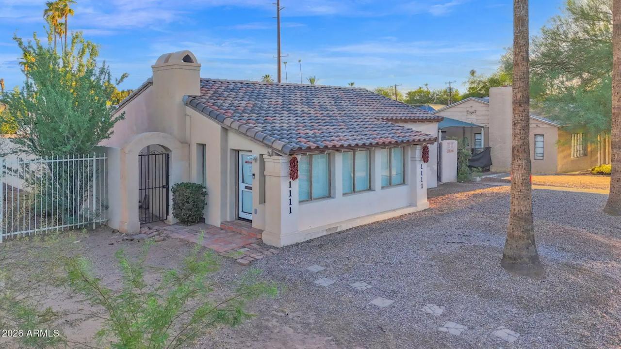 Real Estate Picture 26