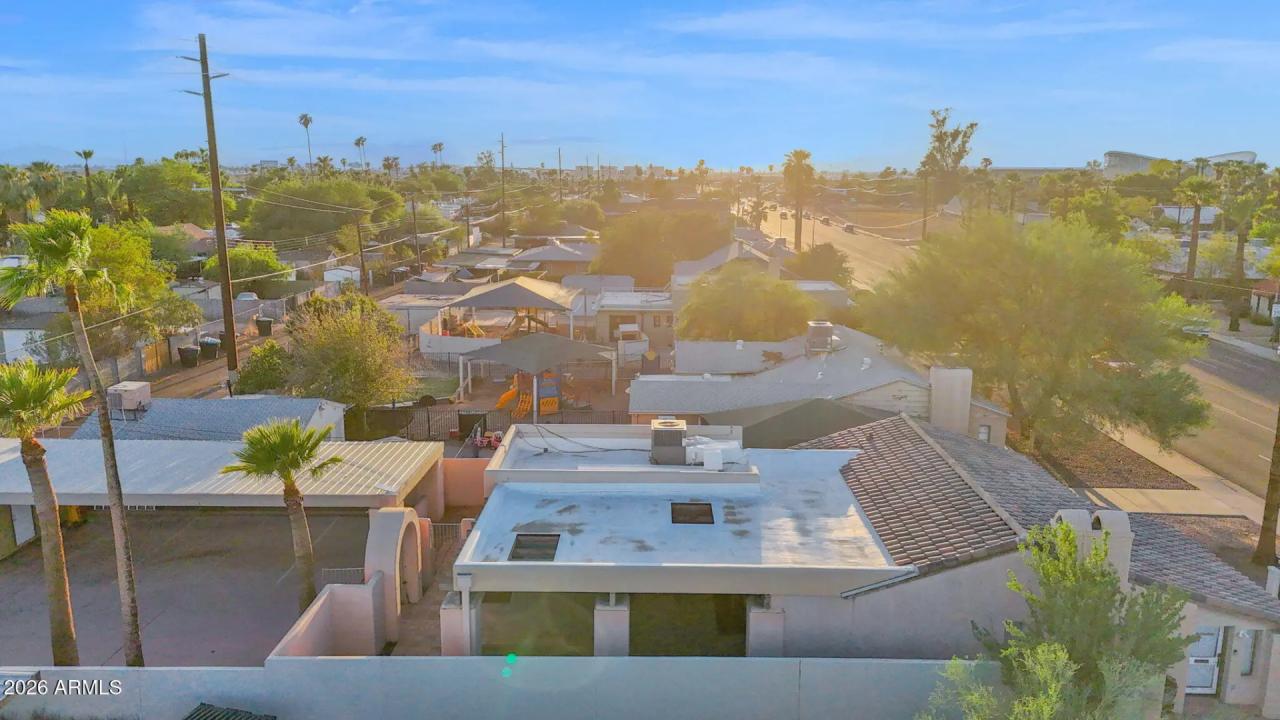 Real Estate Picture 34