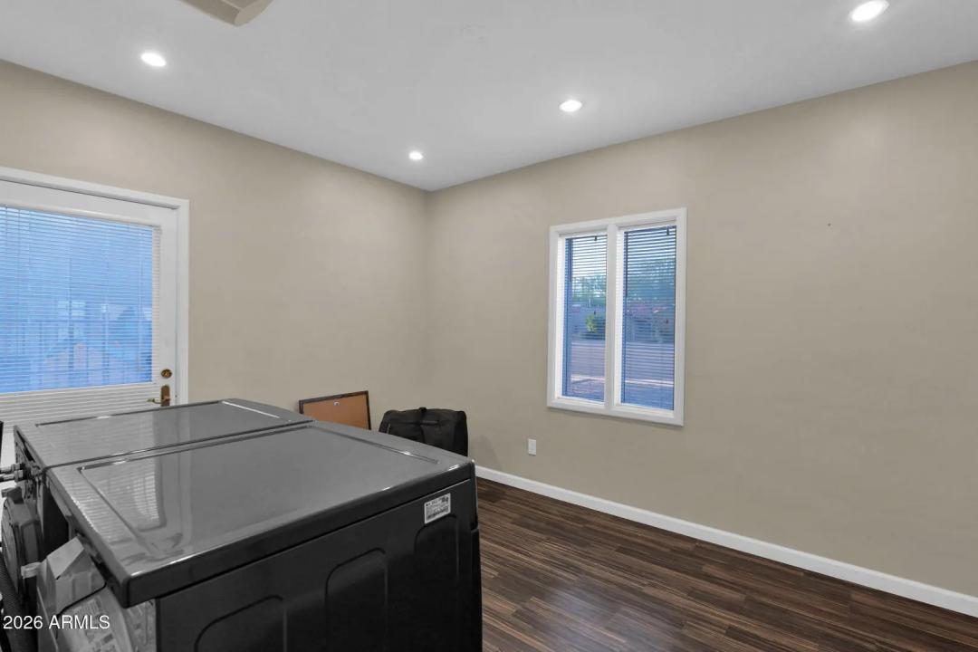 Real Estate Picture 16