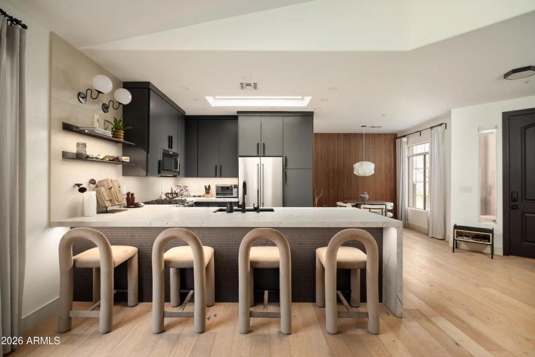 Real Estate Picture 6