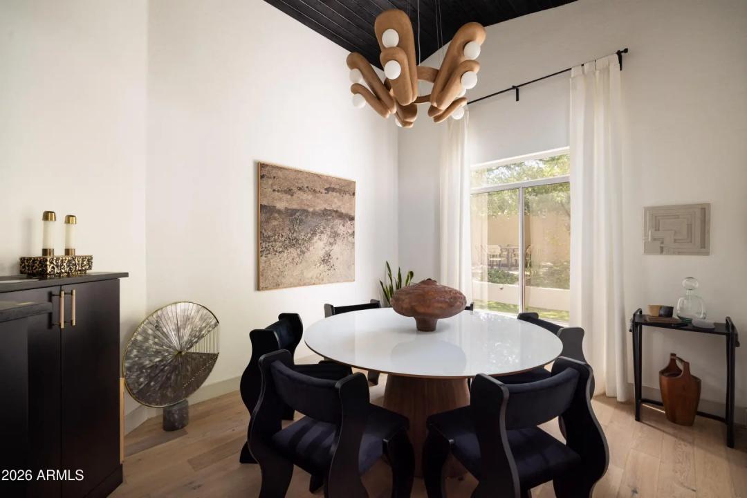 Real Estate Picture 13