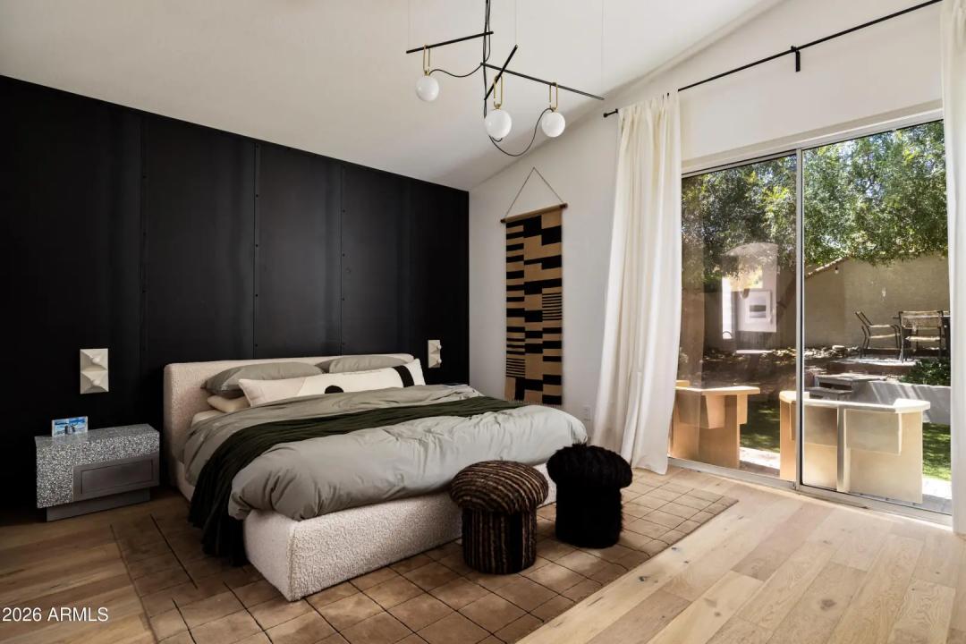 Real Estate Picture 14