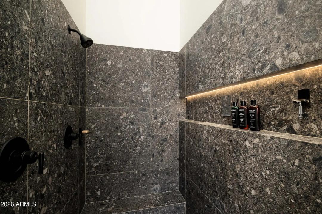 Real Estate Picture 19