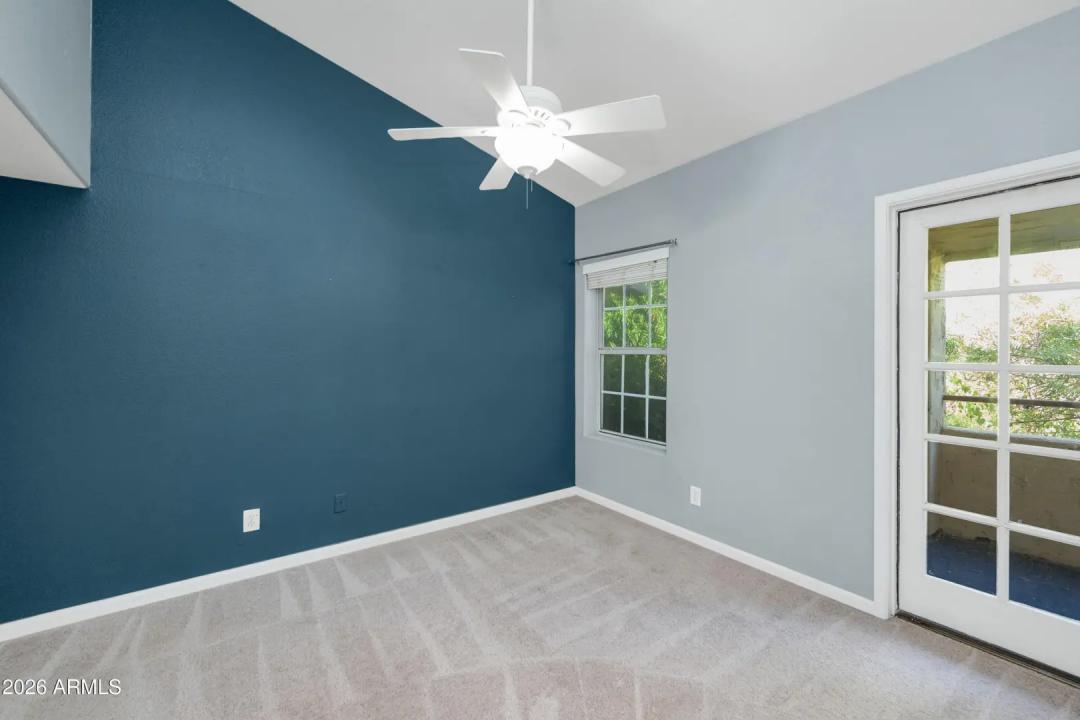1333 E MORTEN Avenue 214 Phoenix AZ 85020