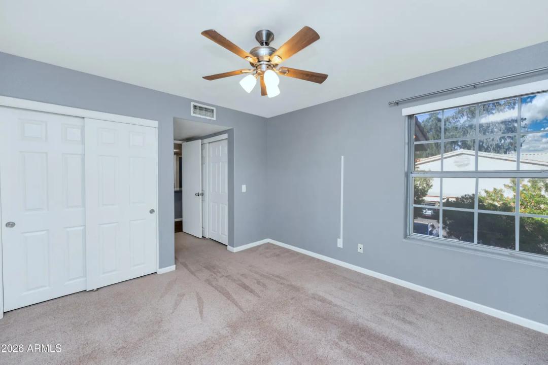 Real Estate Picture 5