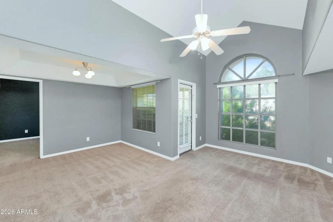 Real Estate Picture 12