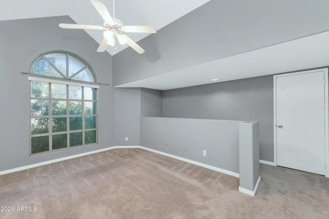 Real Estate Picture 14