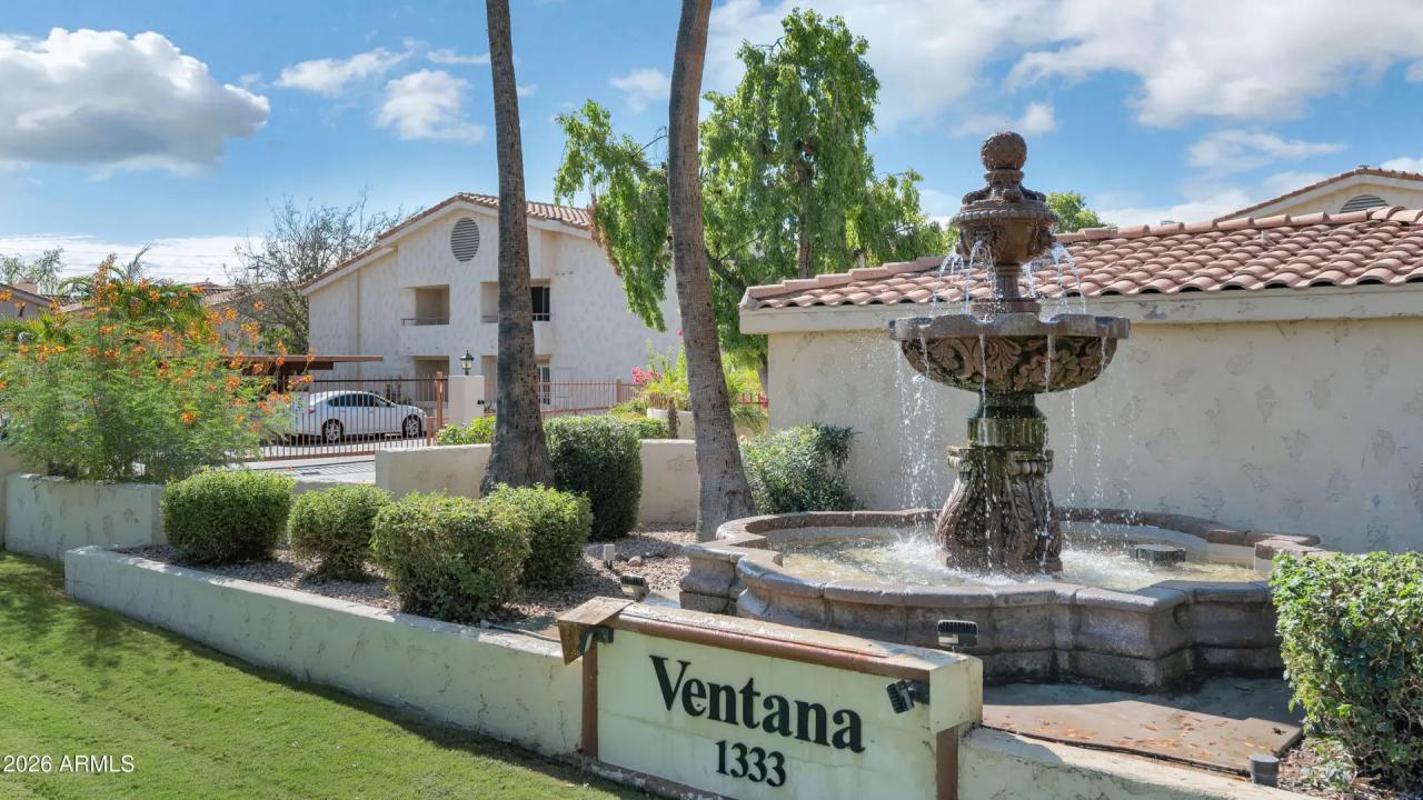 Real Estate Picture 18