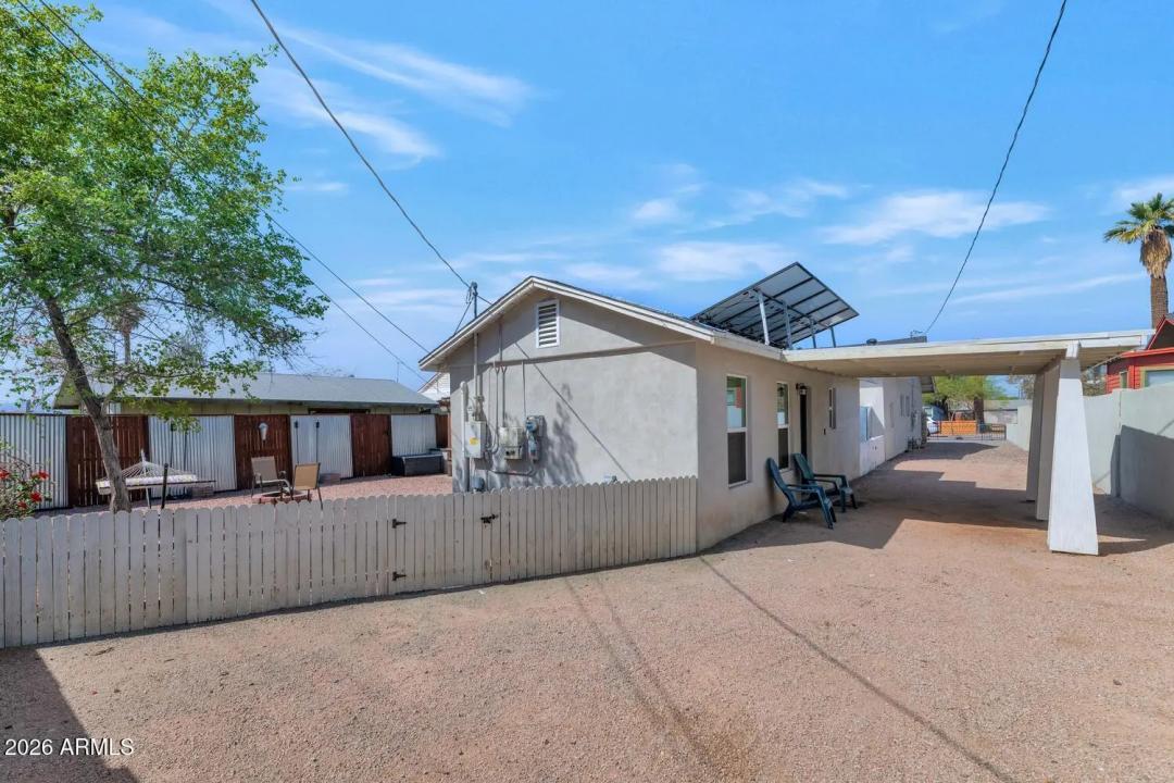 Real Estate Picture 5