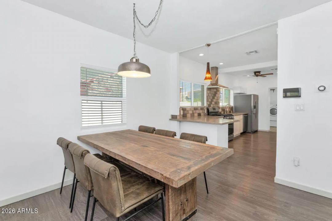 Real Estate Picture 9