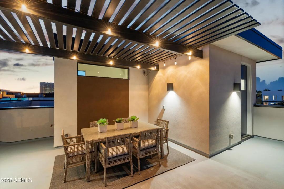 Real Estate Picture 19