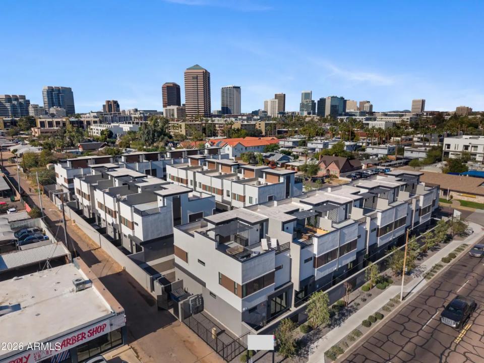 Real Estate Picture 1
