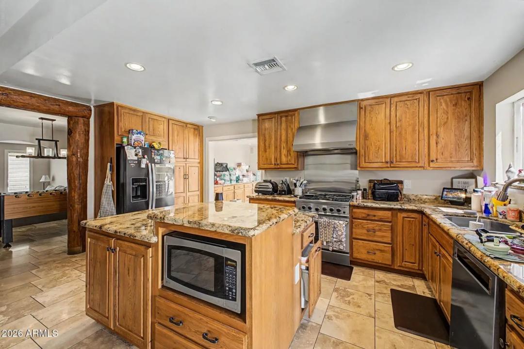 Real Estate Picture 12