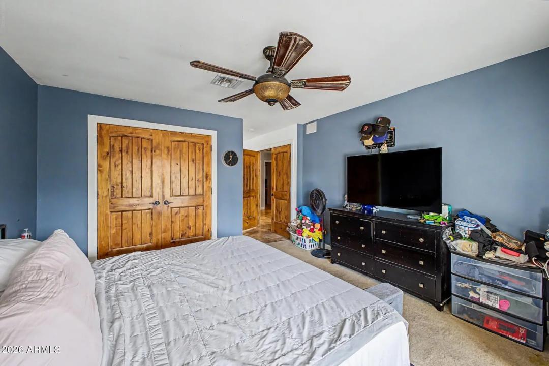 Real Estate Picture 18