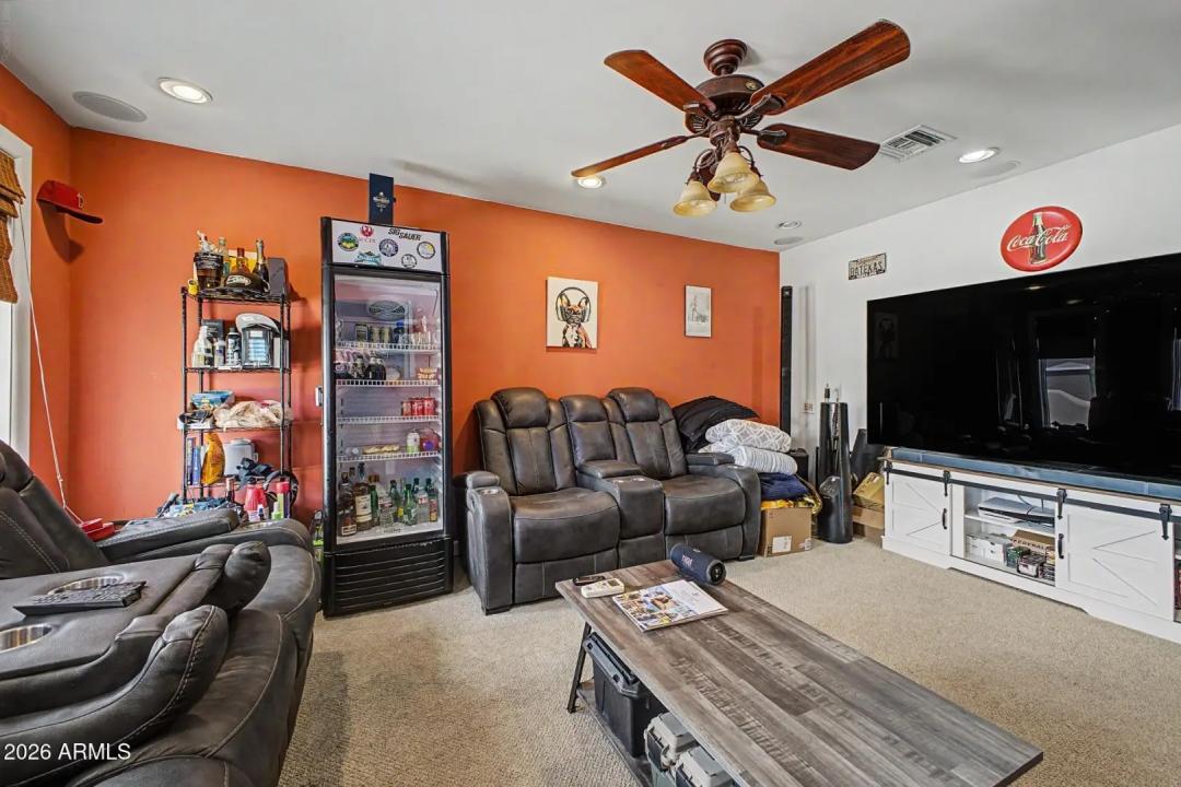 Real Estate Picture 9