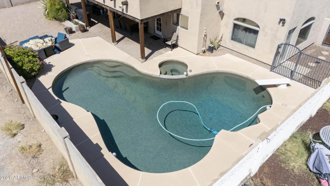 Real Estate Picture 28