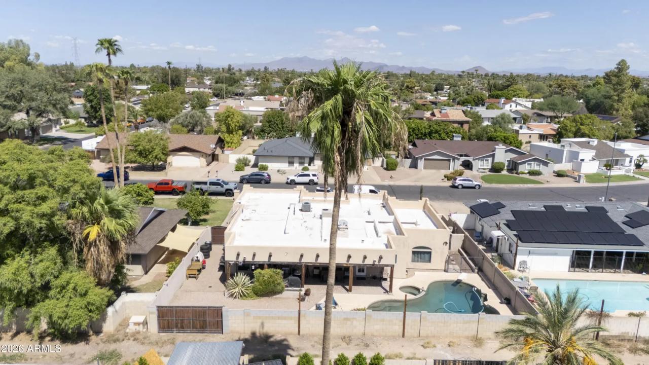 Real Estate Picture 30