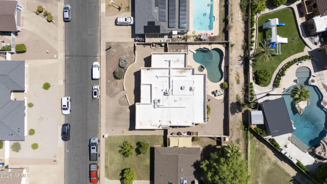 Real Estate Picture 33