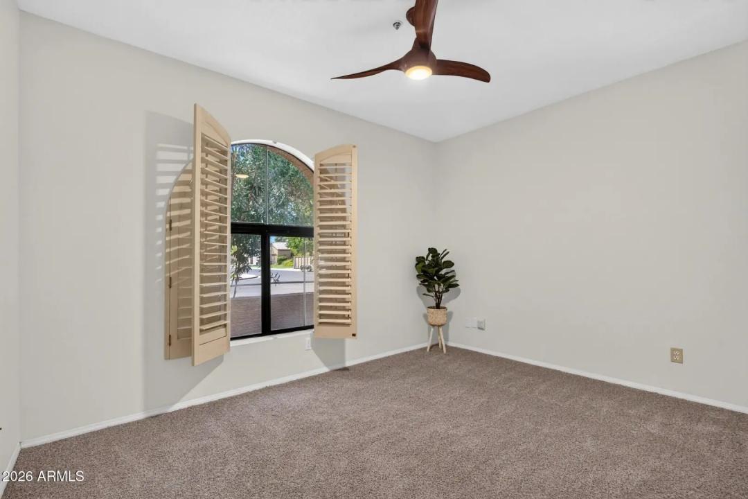 Real Estate Picture 30