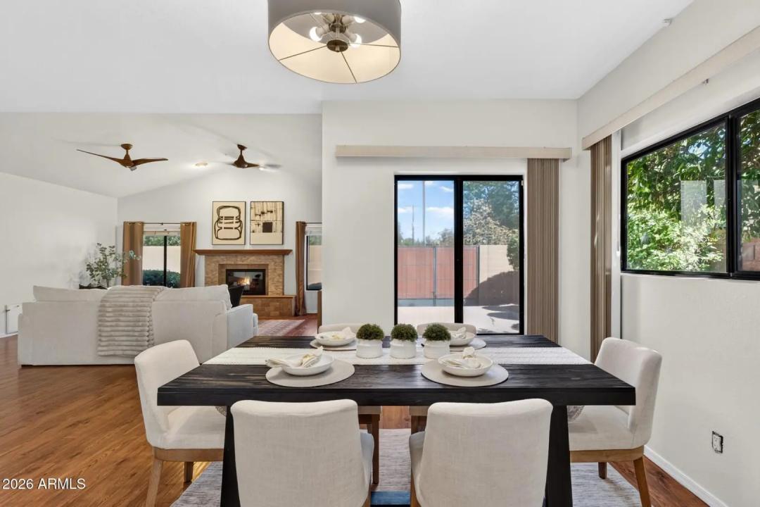 Real Estate Picture 11