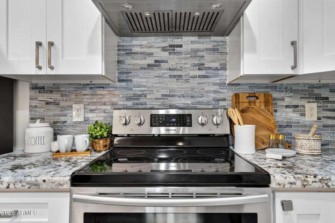 Real Estate Picture 19