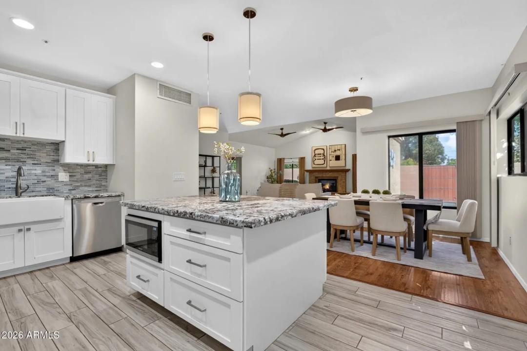 Real Estate Picture 15
