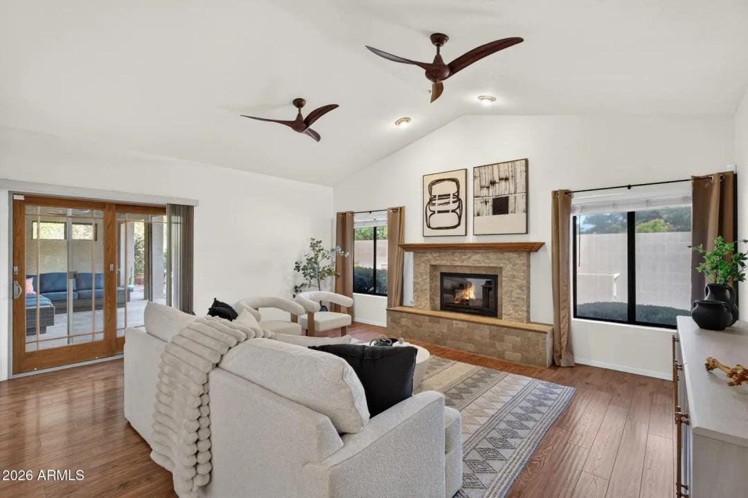 Real Estate Picture 6