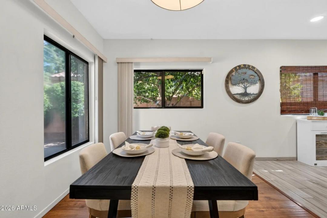 Real Estate Picture 12