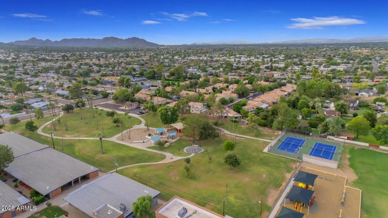 Real Estate Picture 53