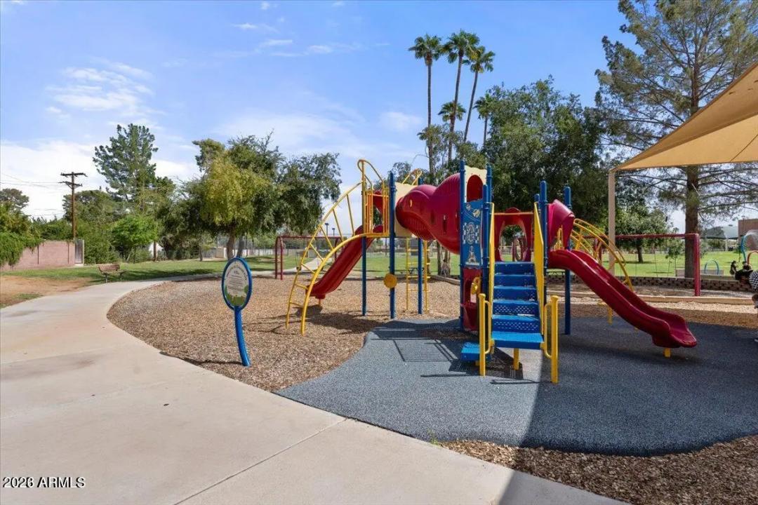 Real Estate Picture 58
