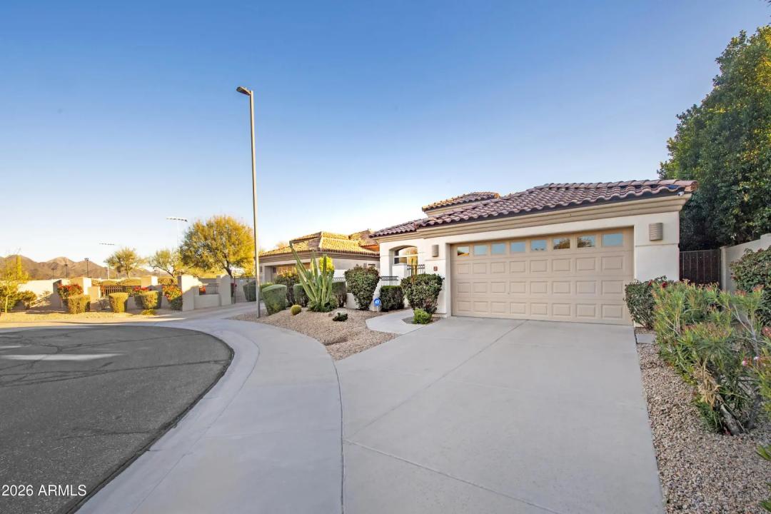 Real Estate Picture 3