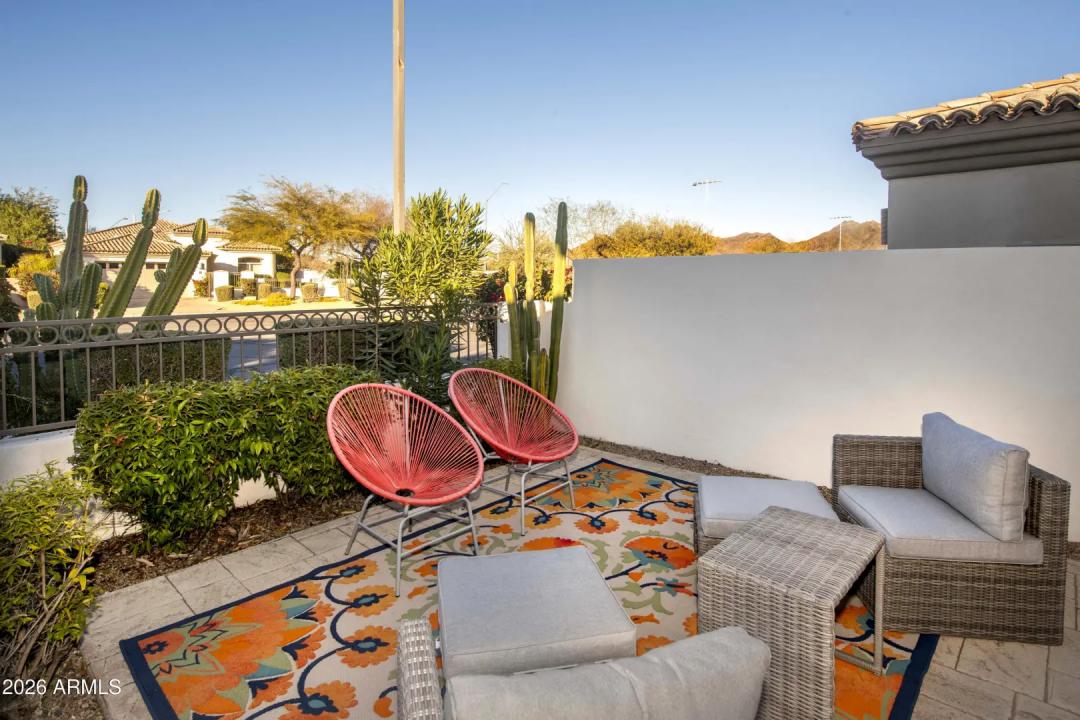 Real Estate Picture 7