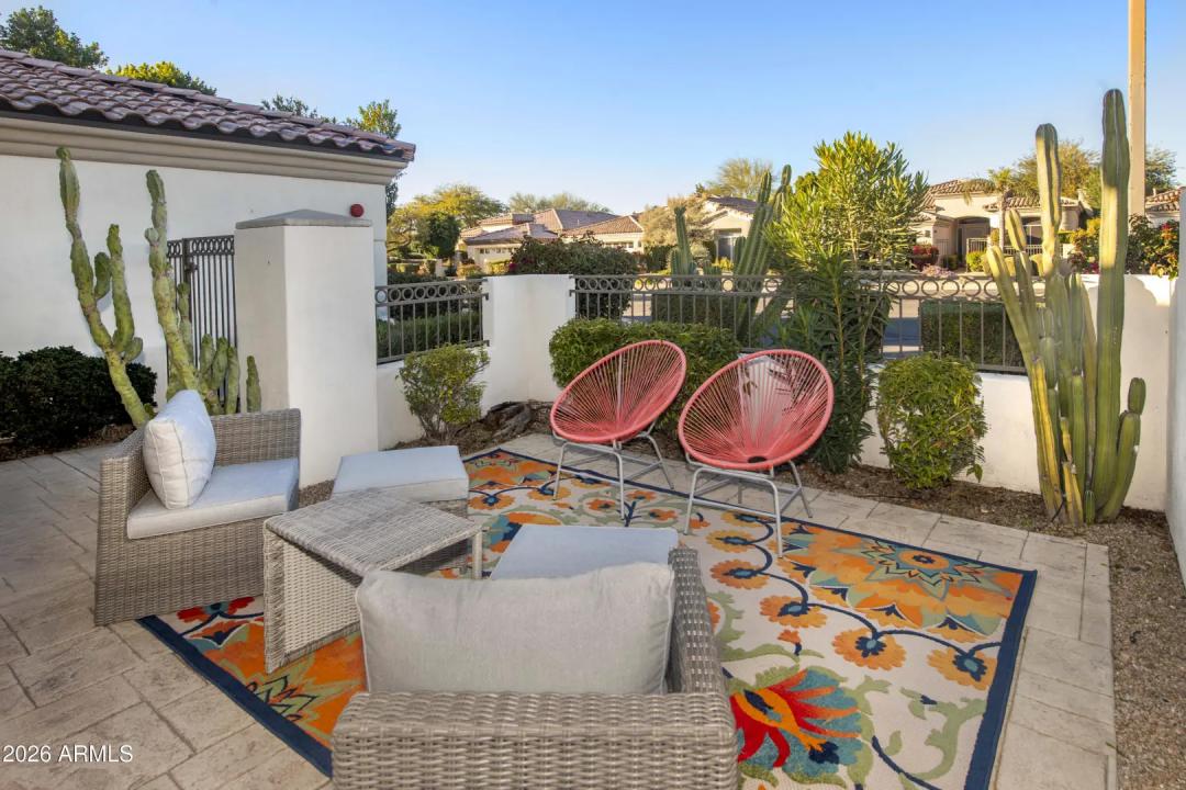 Real Estate Picture 8
