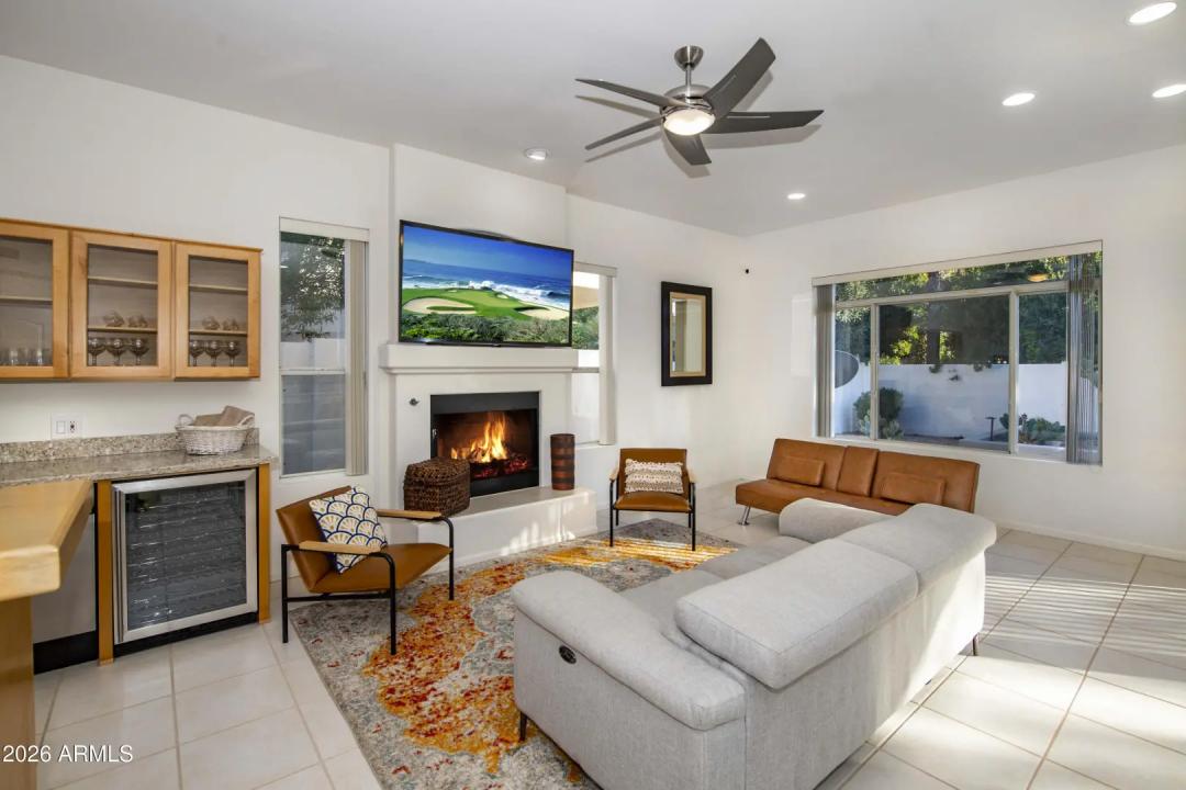 Real Estate Picture 18