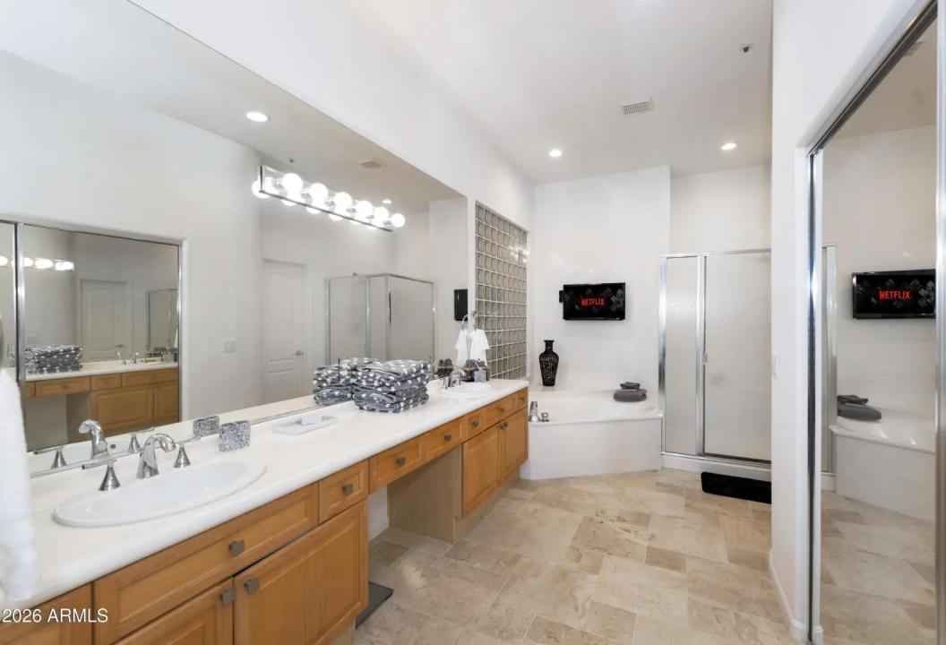 Real Estate Picture 30