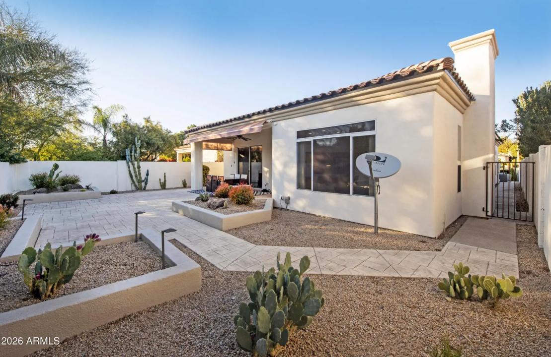 Real Estate Picture 50