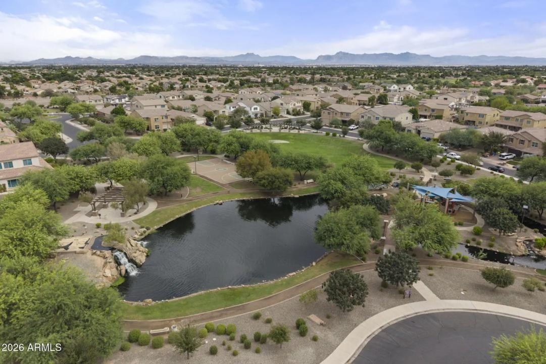 Real Estate Picture 60