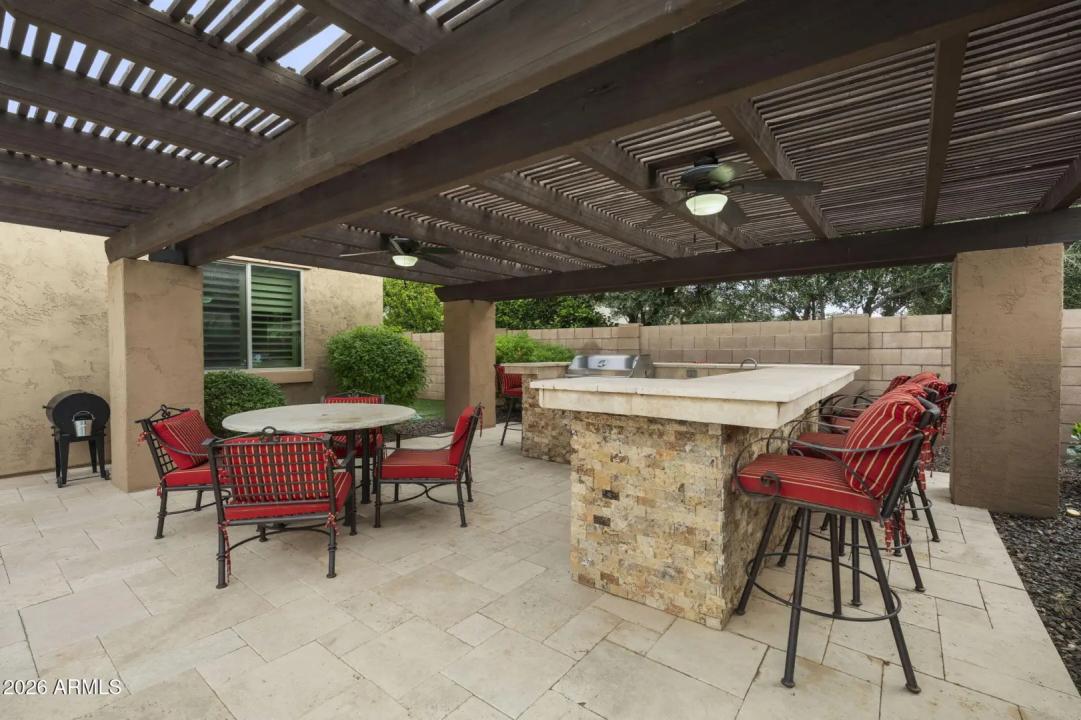 Real Estate Picture 50