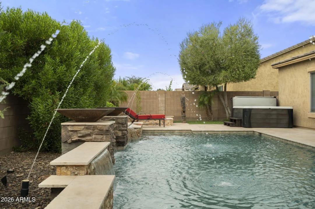 Real Estate Picture 42