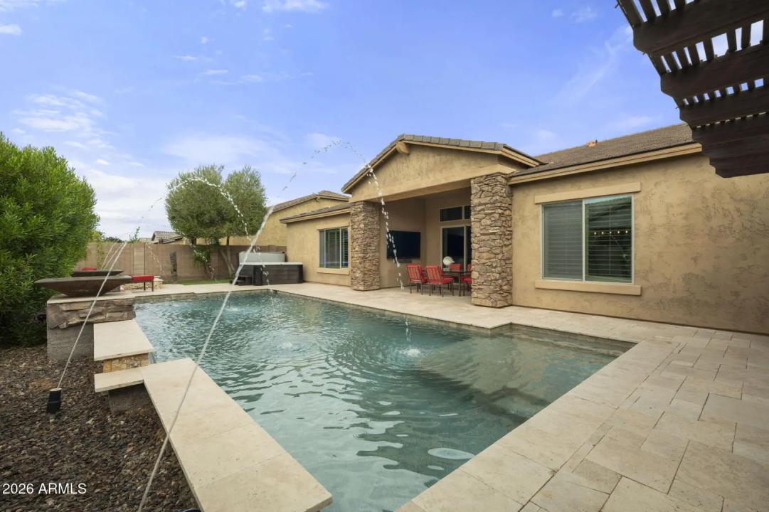 Real Estate Picture 40