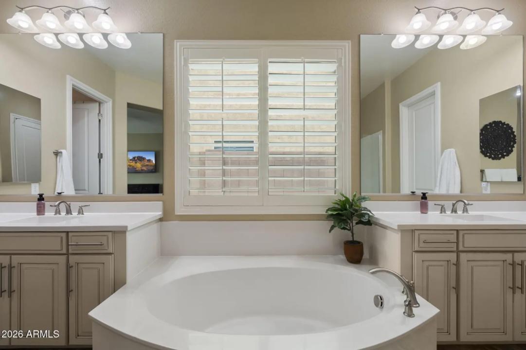 Real Estate Picture 27