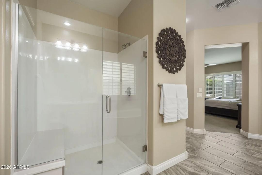 Real Estate Picture 25