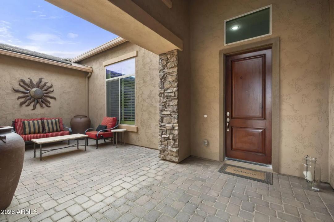 Real Estate Picture 6