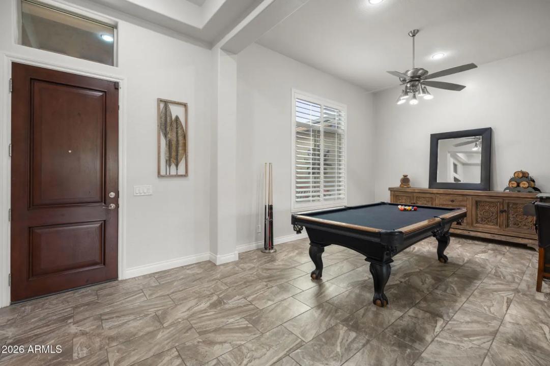 Real Estate Picture 8