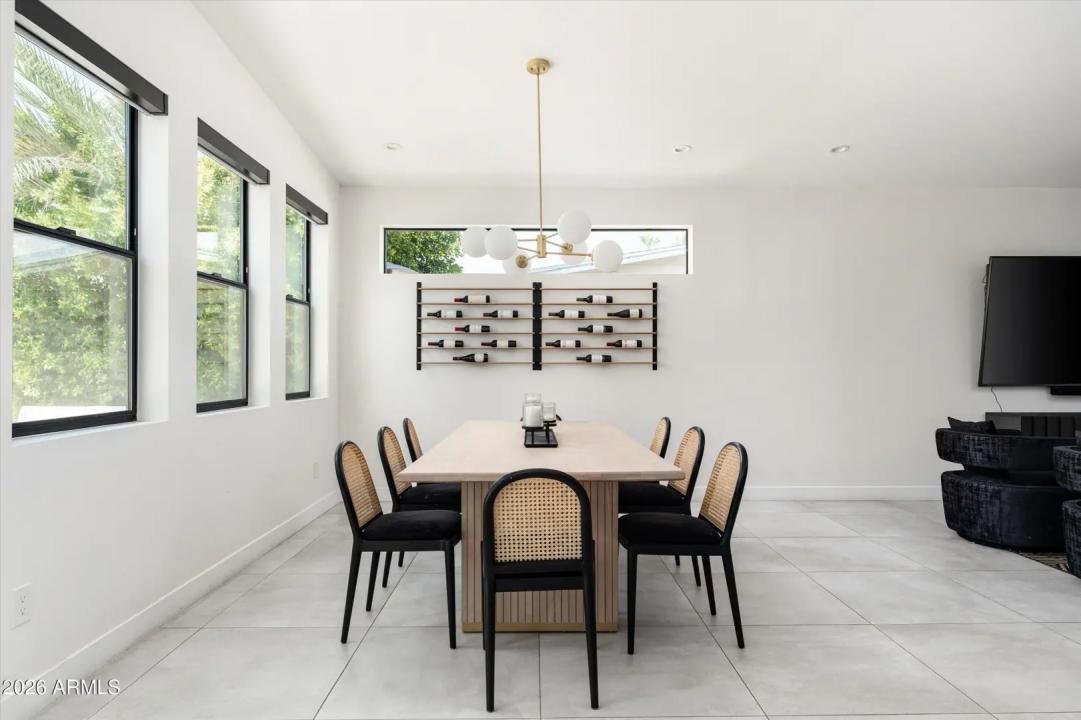 Real Estate Picture 12